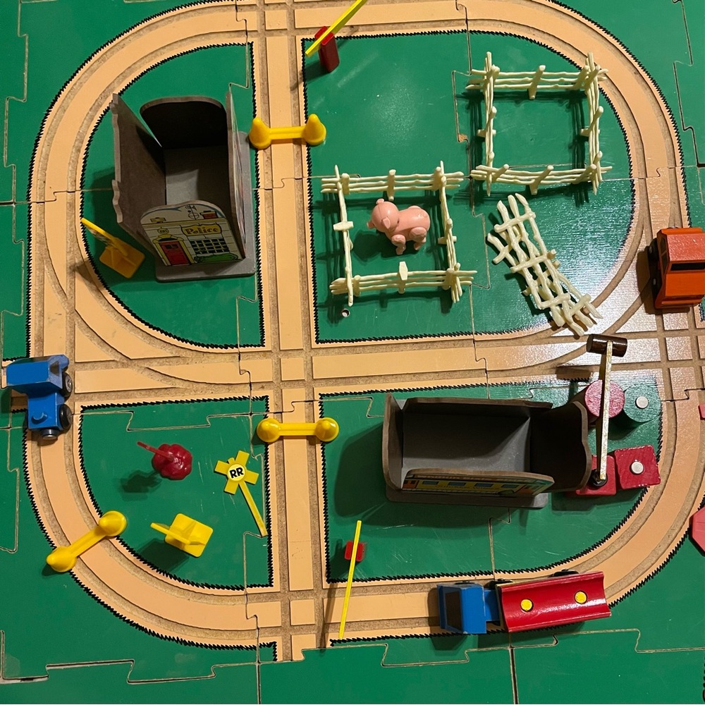 Vintage 1985 Connor Whittle Chips Wood Train Town Wooden Toy Railroad Lot